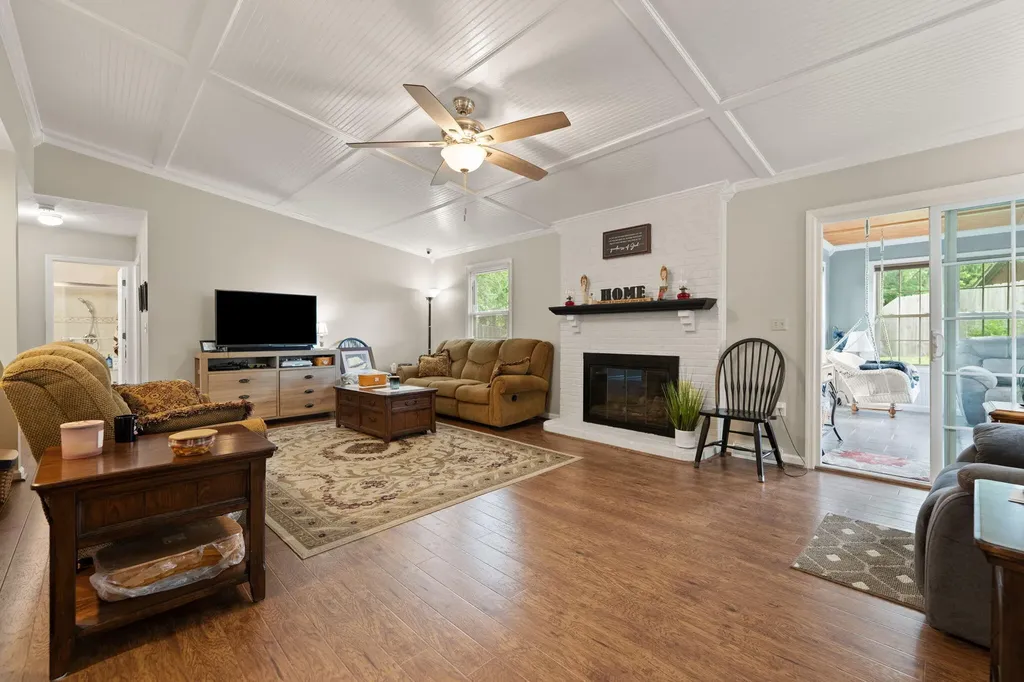 100 Saratoga Circle Richmond KY 40475