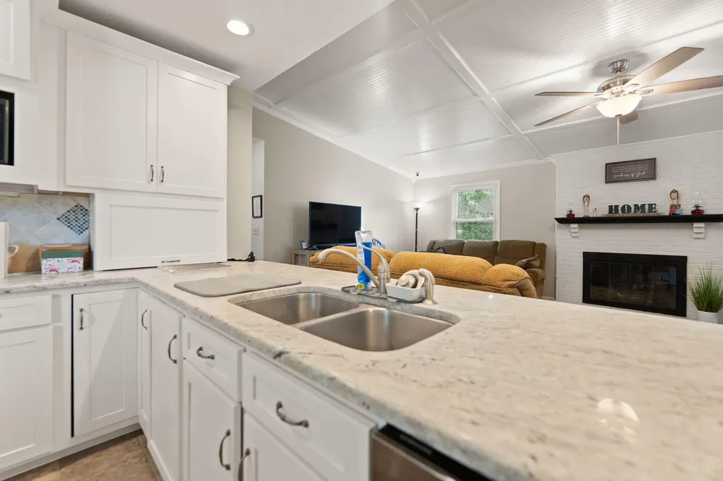 100 Saratoga Circle Richmond KY 40475