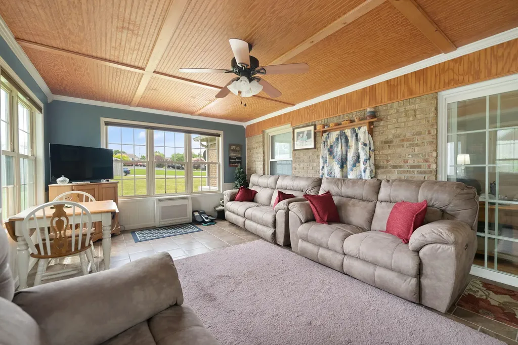 100 Saratoga Circle Richmond KY 40475