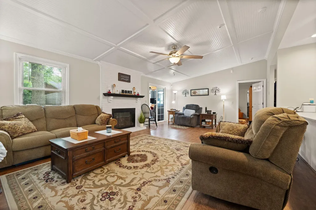 100 Saratoga Circle Richmond KY 40475