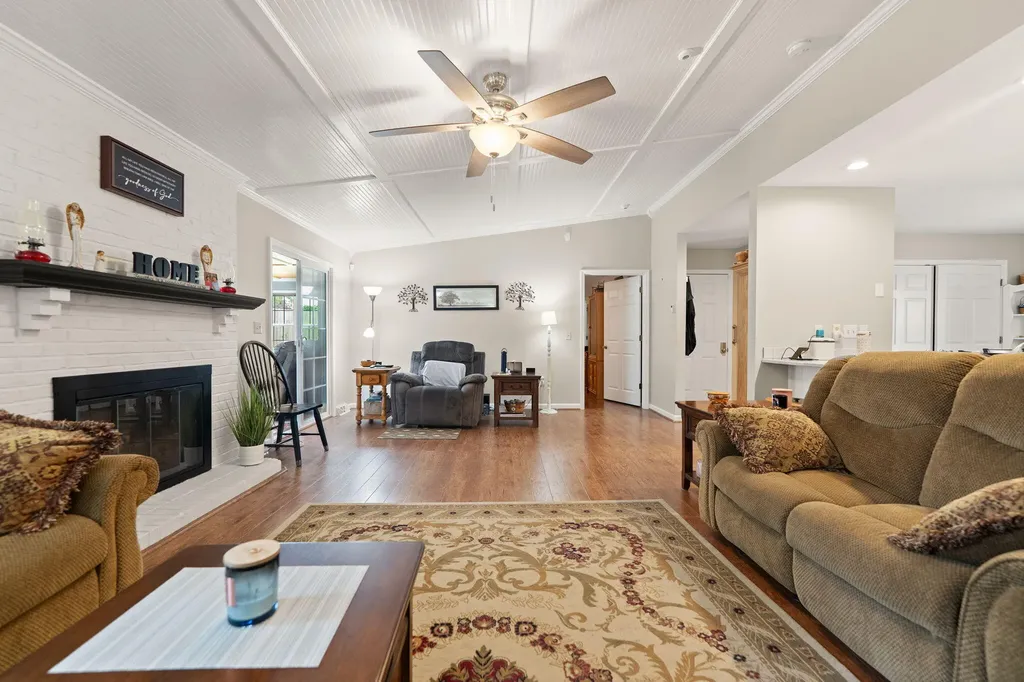 100 Saratoga Circle Richmond KY 40475