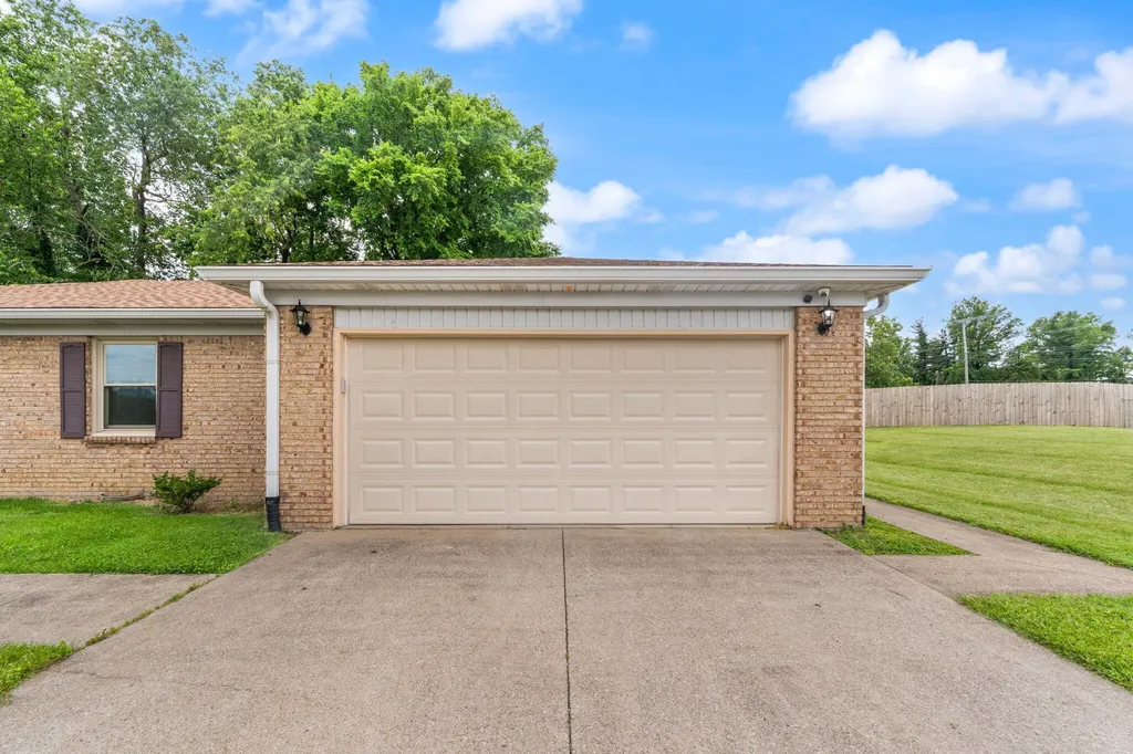 100 Saratoga Circle Richmond KY 40475