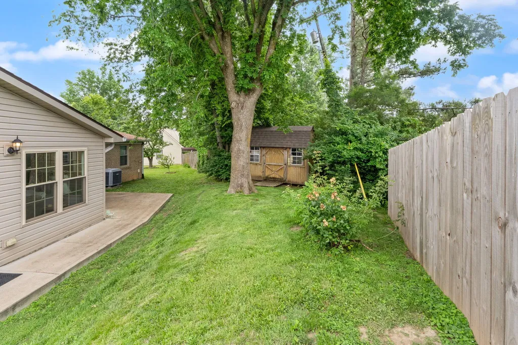 100 Saratoga Circle Richmond KY 40475