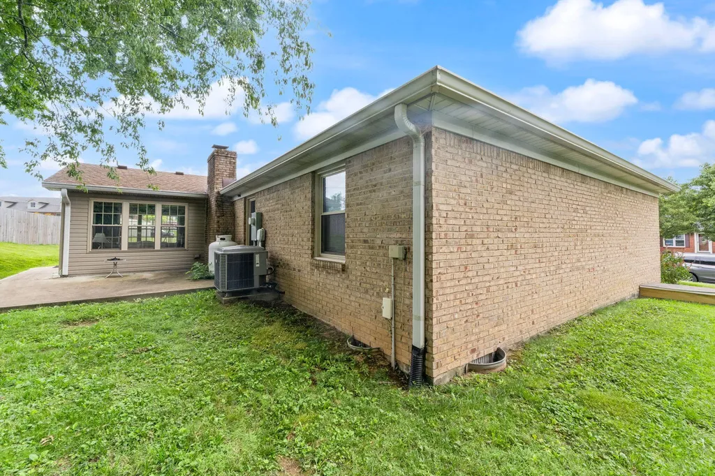 100 Saratoga Circle Richmond KY 40475