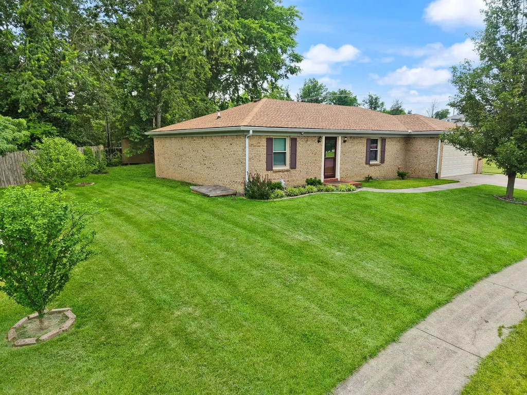 100 Saratoga Circle Richmond KY 40475