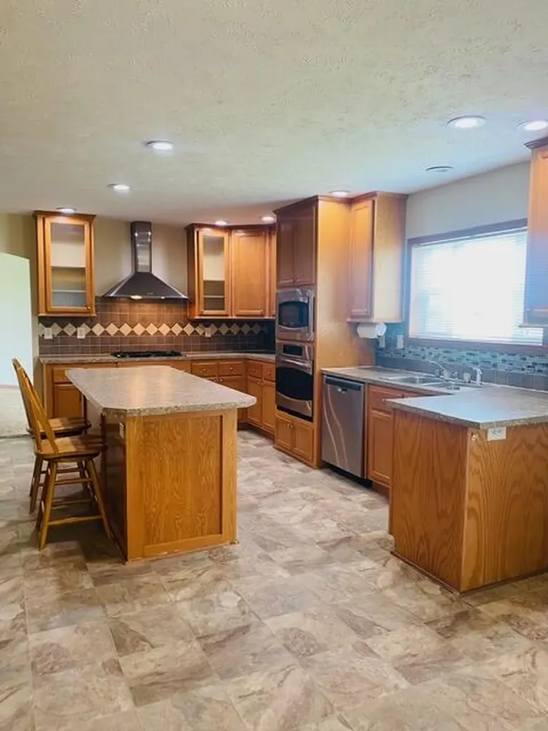 4363 Brush Grove Road Willisburg KY 40078