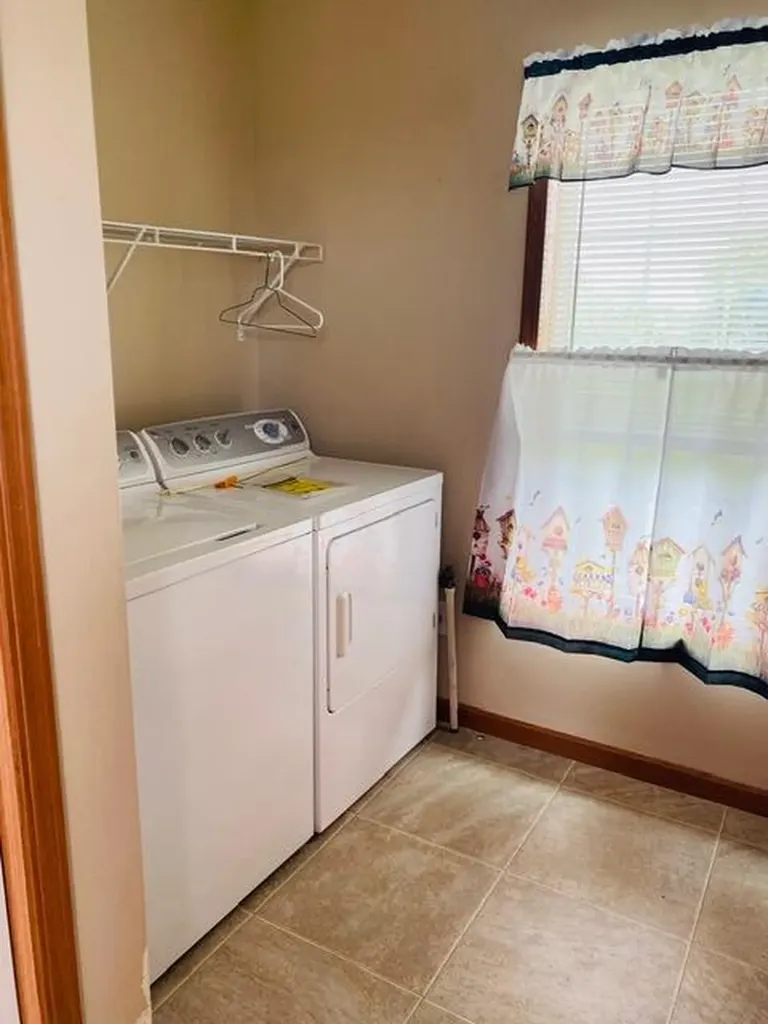 4363 Brush Grove Road Willisburg KY 40078