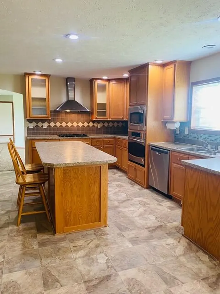 4363 Brush Grove Road Willisburg KY 40078