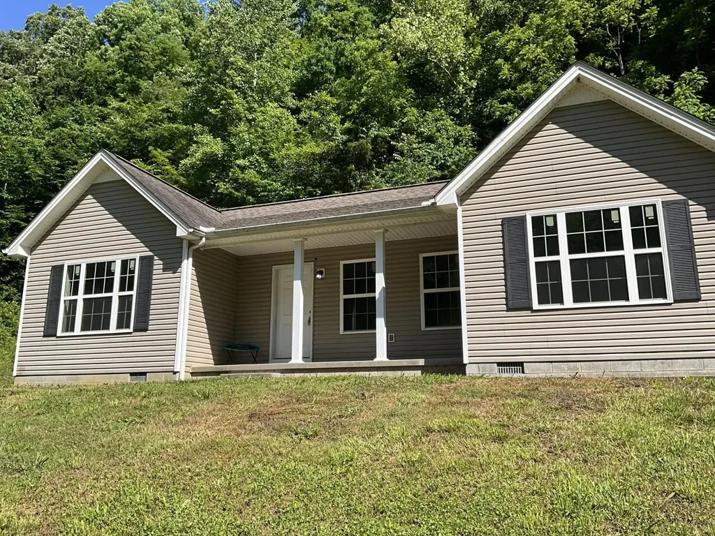 9285 Ky-1524 Manchester KY 40962