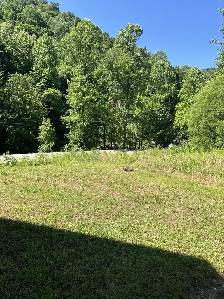 9285 Ky-1524 Manchester KY 40962