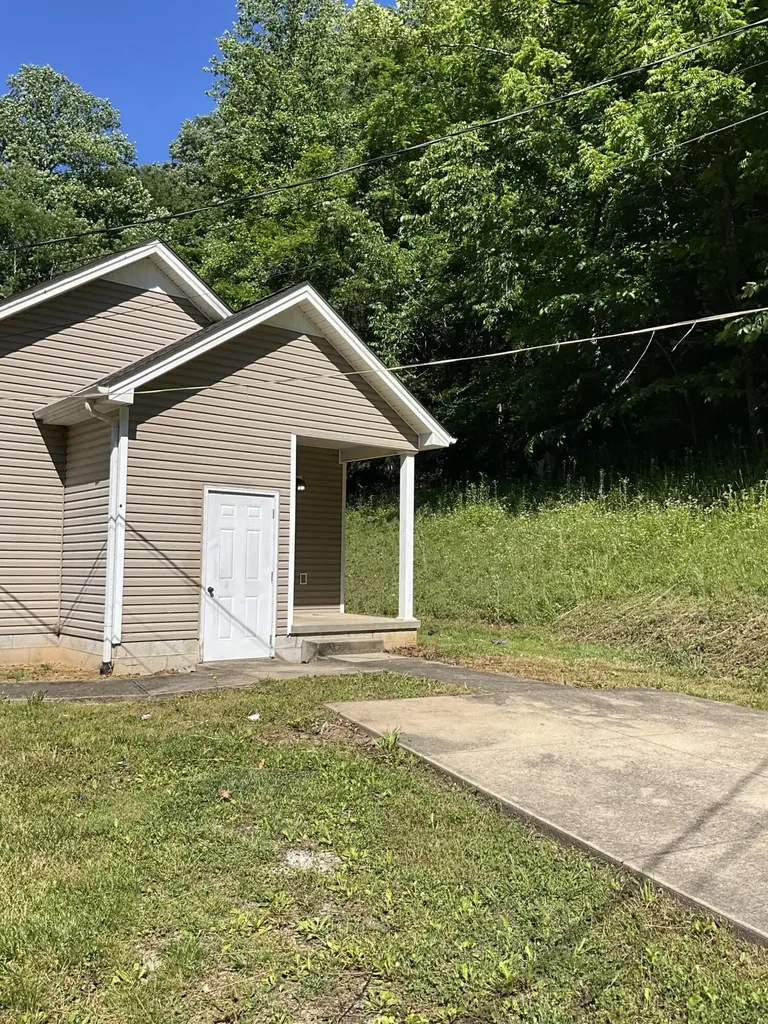 9285 Ky-1524 Manchester KY 40962