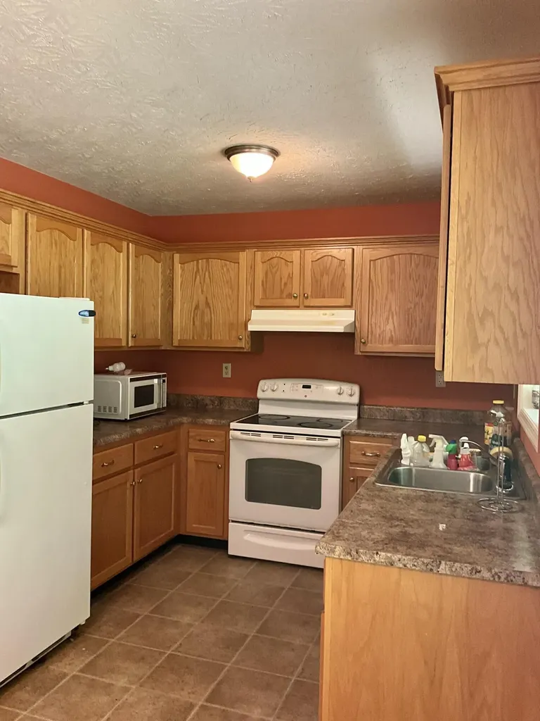 9285 Ky-1524 Manchester KY 40962