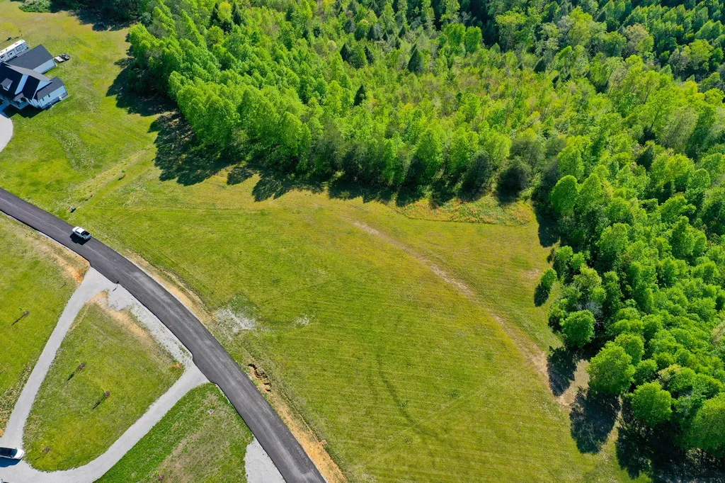 2000 Old Hare Road East Bernstadt KY 40729