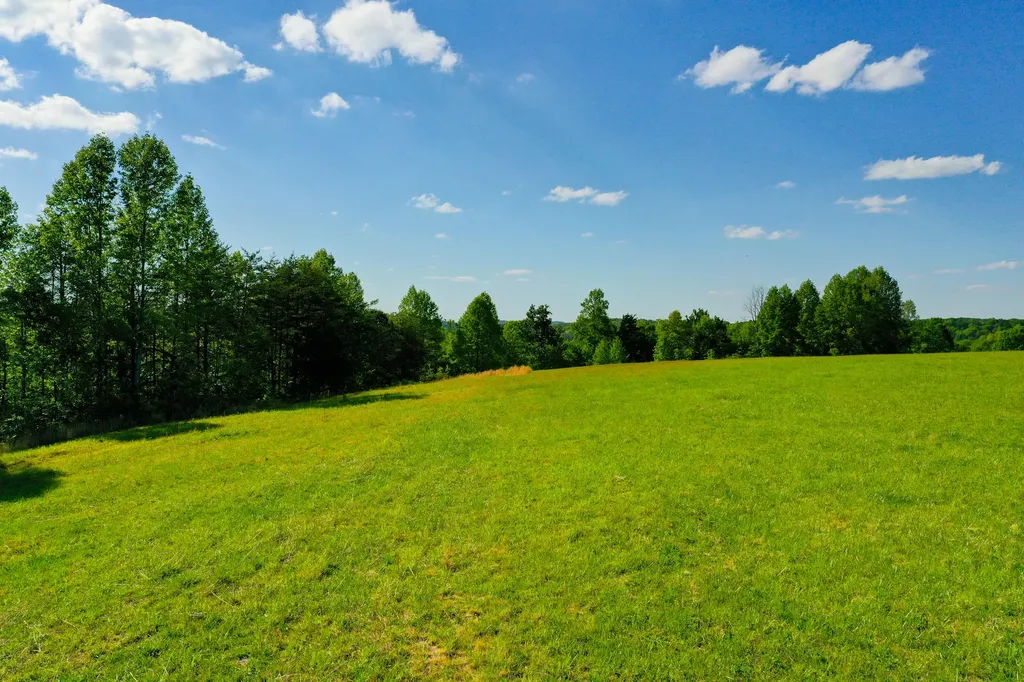 2000 Old Hare Road East Bernstadt KY 40729