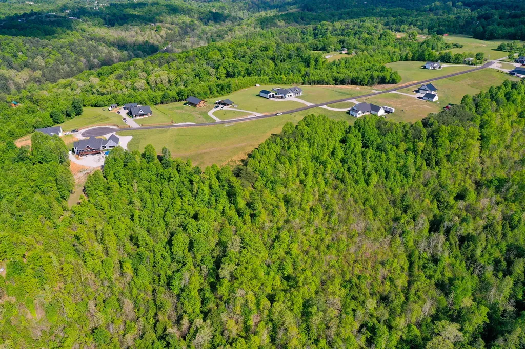 2000 Old Hare Road East Bernstadt KY 40729