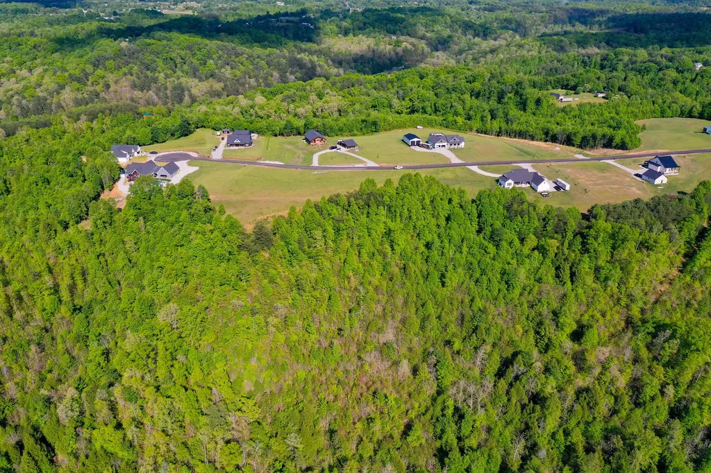 2000 Old Hare Road East Bernstadt KY 40729