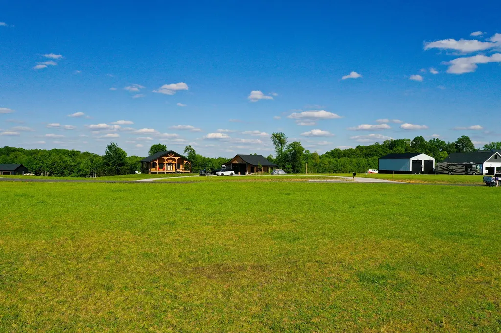 2000 Old Hare Road East Bernstadt KY 40729