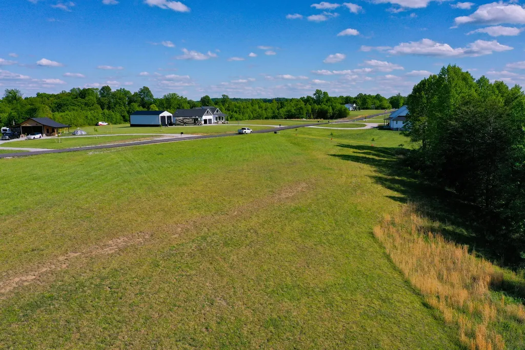 2000 Old Hare Road East Bernstadt KY 40729