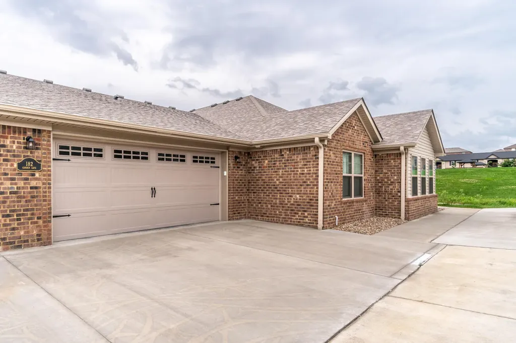 182 Garden Gate Drive Berea KY 40403