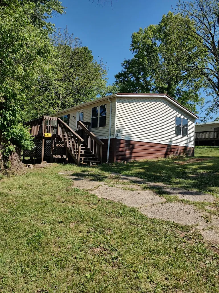 105 Pineview Lane Carlisle KY 40311