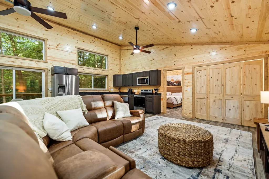 24 Joyful Springs Beattyville KY 41311