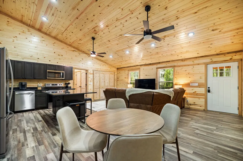 24 Joyful Springs Beattyville KY 41311