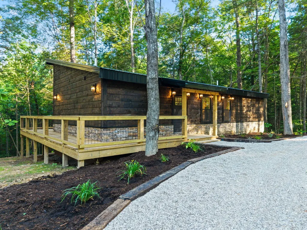 24 Joyful Springs Beattyville KY 41311