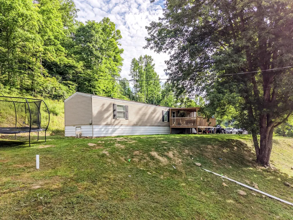 4627 Highway 437 West Liberty KY 41472
