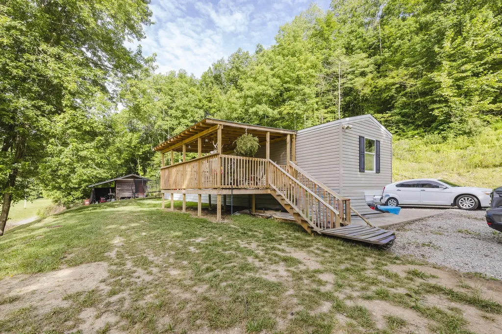 4627 Highway 437 West Liberty KY 41472