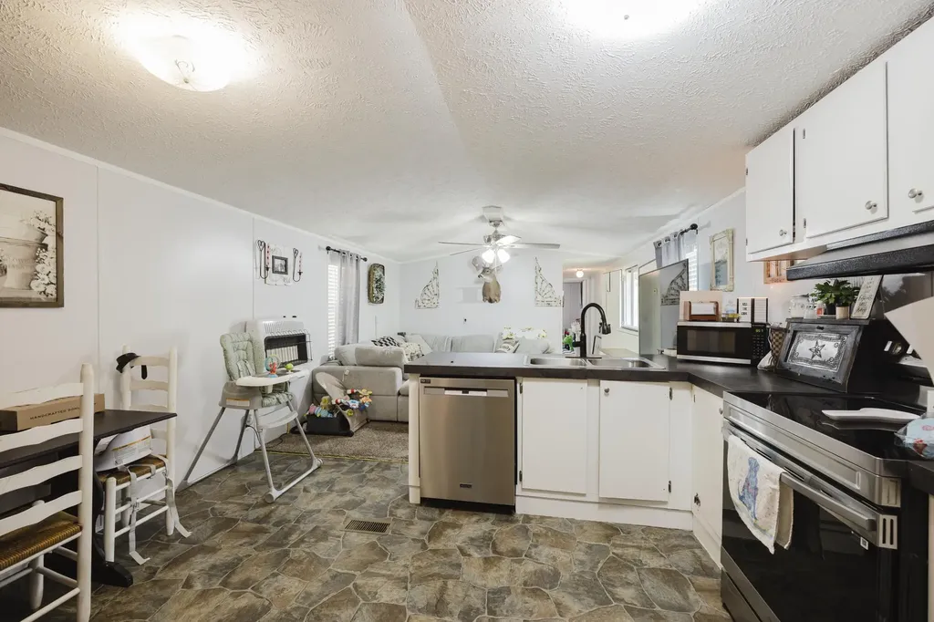 4627 Highway 437 West Liberty KY 41472