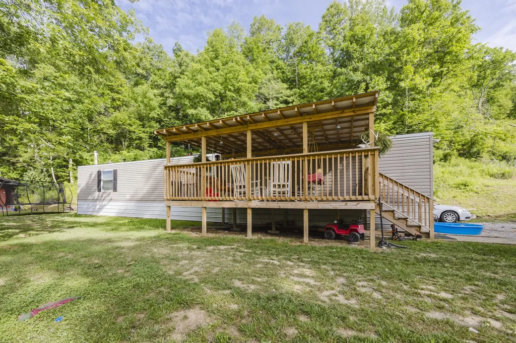 4627 Highway 437 West Liberty KY 41472