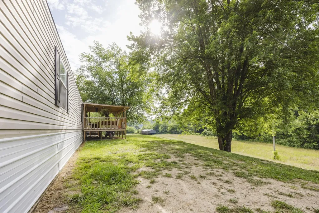 4627 Highway 437 West Liberty KY 41472