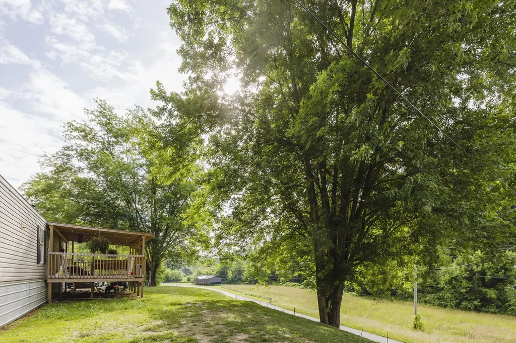 4627 Highway 437 West Liberty KY 41472