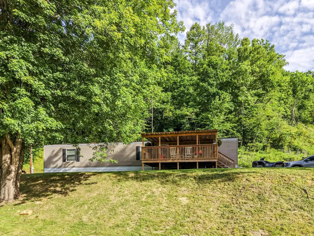 4627 Highway 437 West Liberty KY 41472