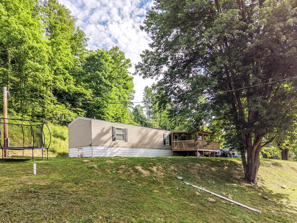 4627 Highway 437 West Liberty KY 41472