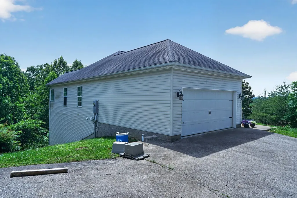 85 Bear Path Morehead KY 40351