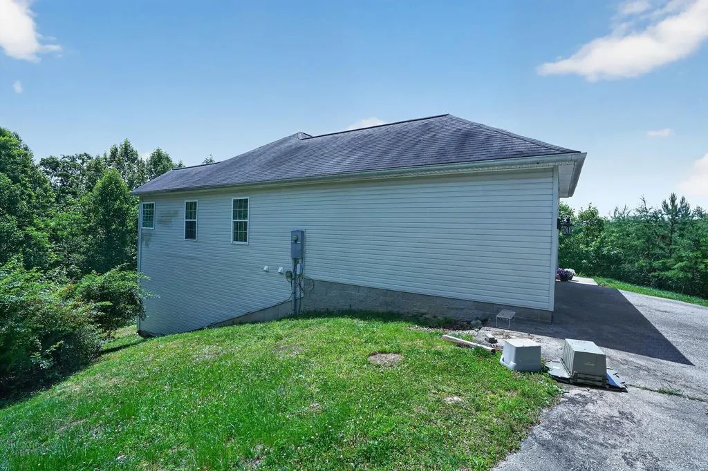 85 Bear Path Morehead KY 40351