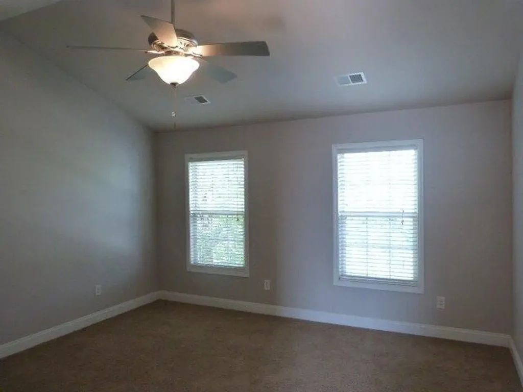 4752 Windstar Way Lexington KY 40515