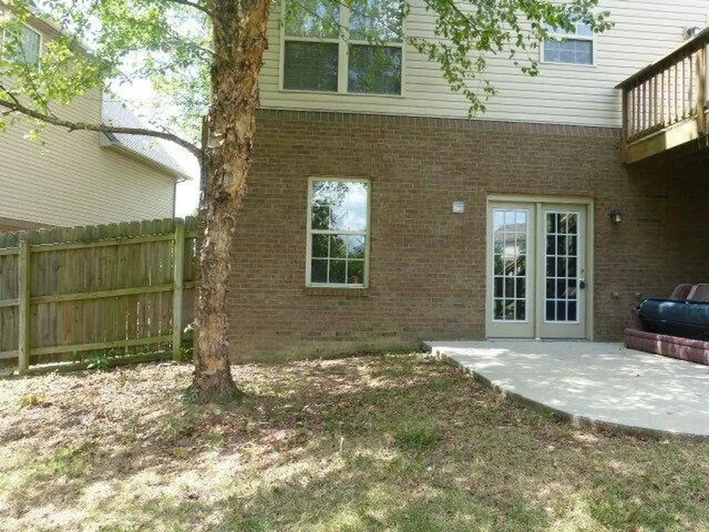 4752 Windstar Way Lexington KY 40515