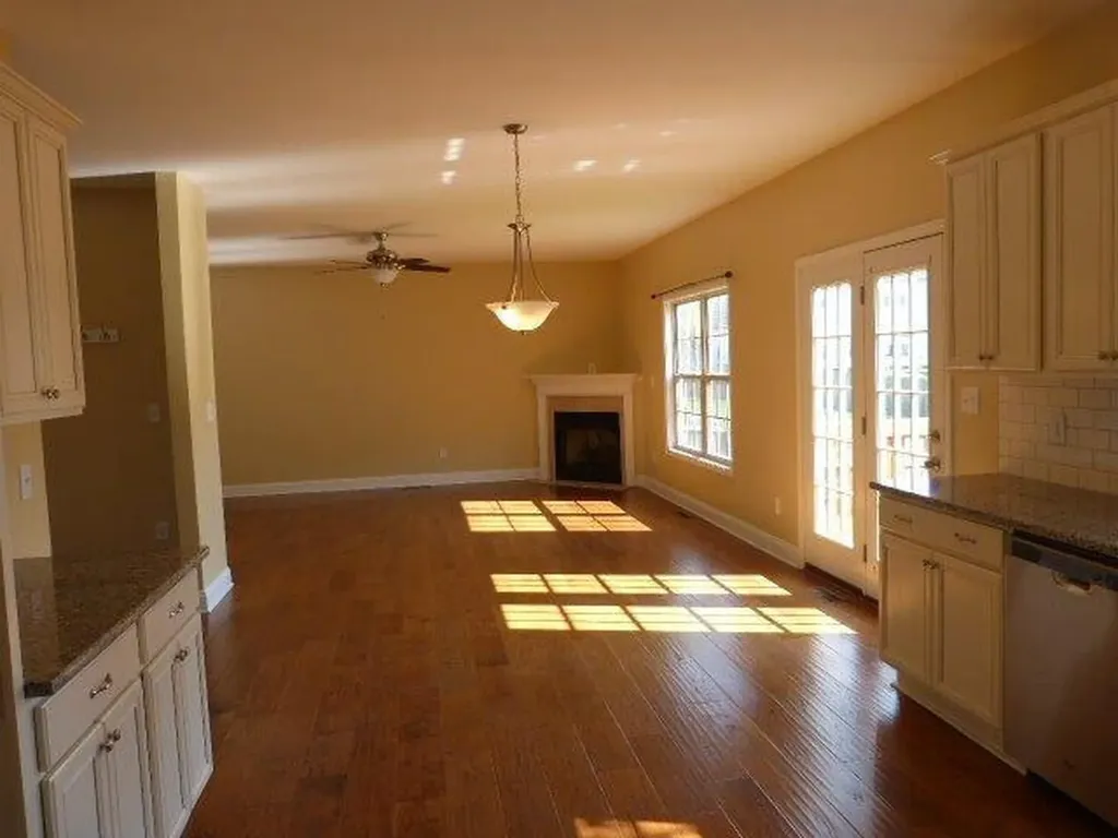4752 Windstar Way Lexington KY 40515