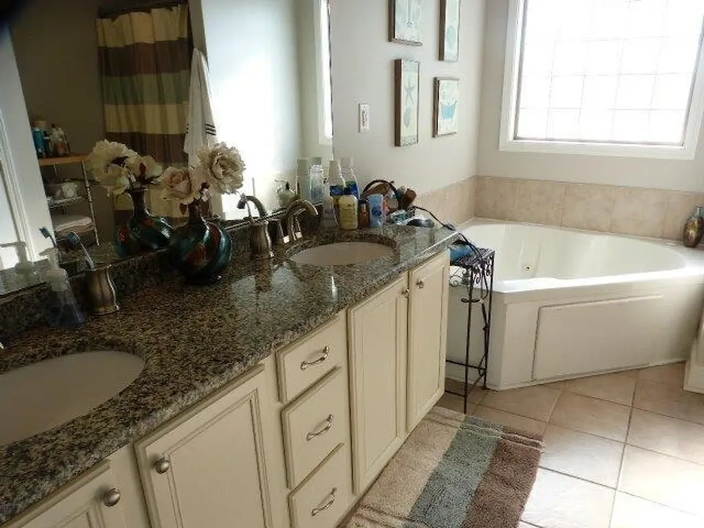 4752 Windstar Way Lexington KY 40515
