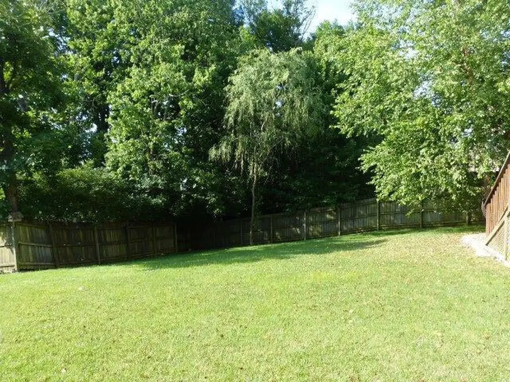 4752 Windstar Way Lexington KY 40515