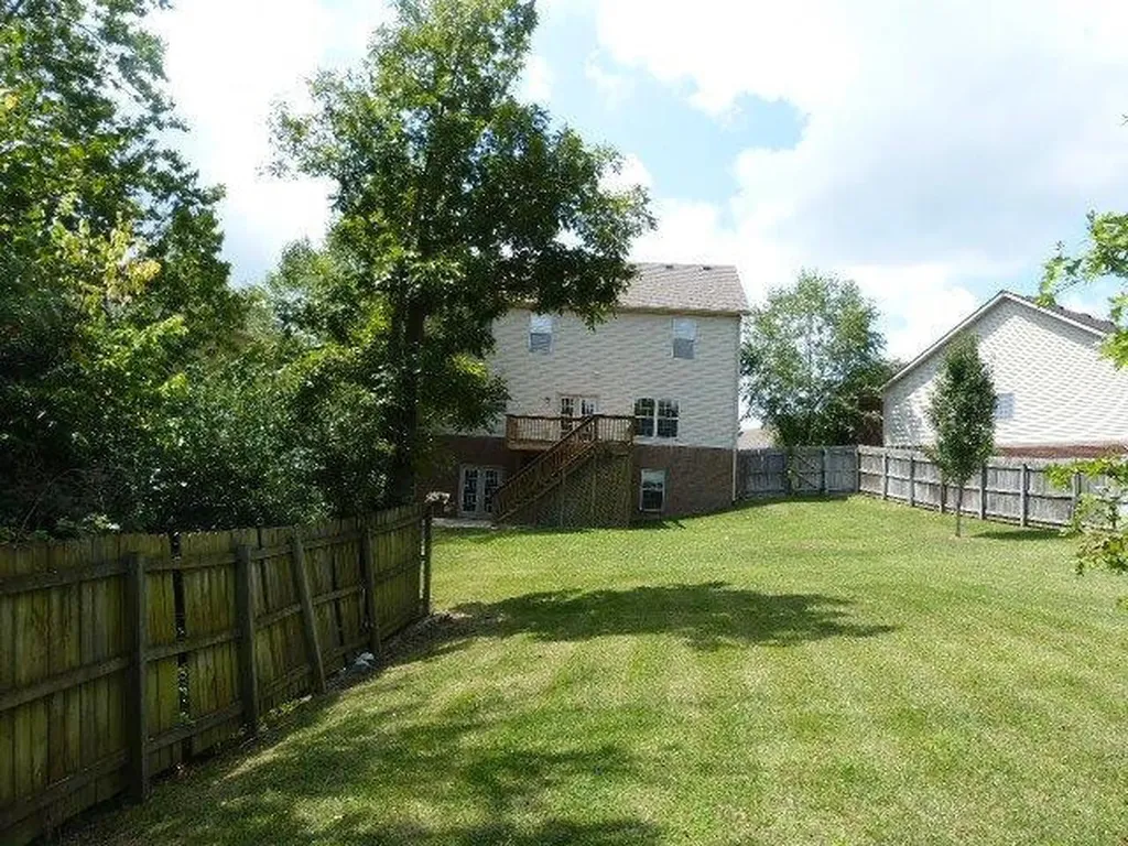 4752 Windstar Way Lexington KY 40515
