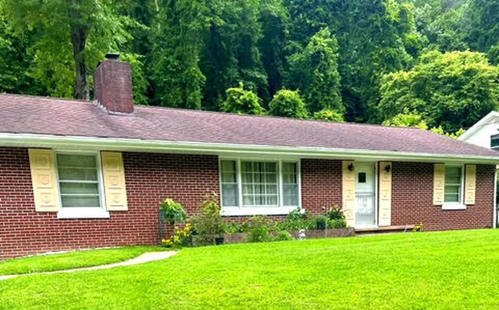 485 N Wilson Avenue Morehead KY 40351