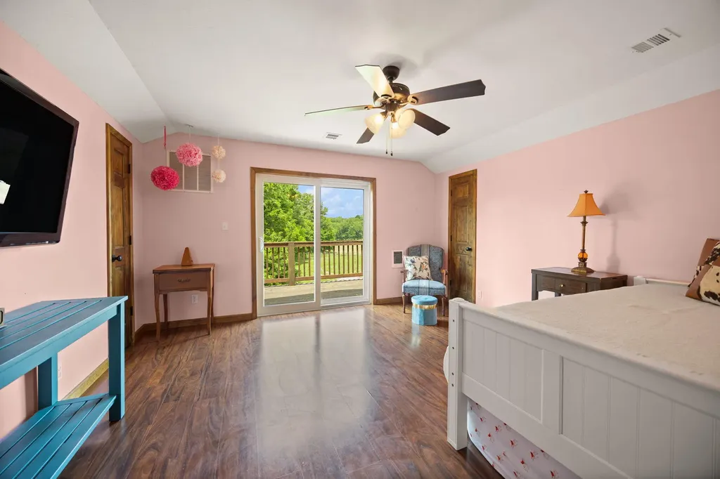 1717 Halltown Road Canmer KY 42722