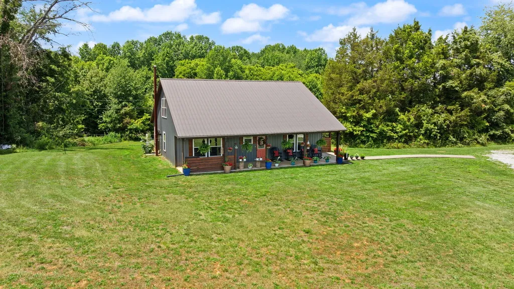 1717 Halltown Road Canmer KY 42722