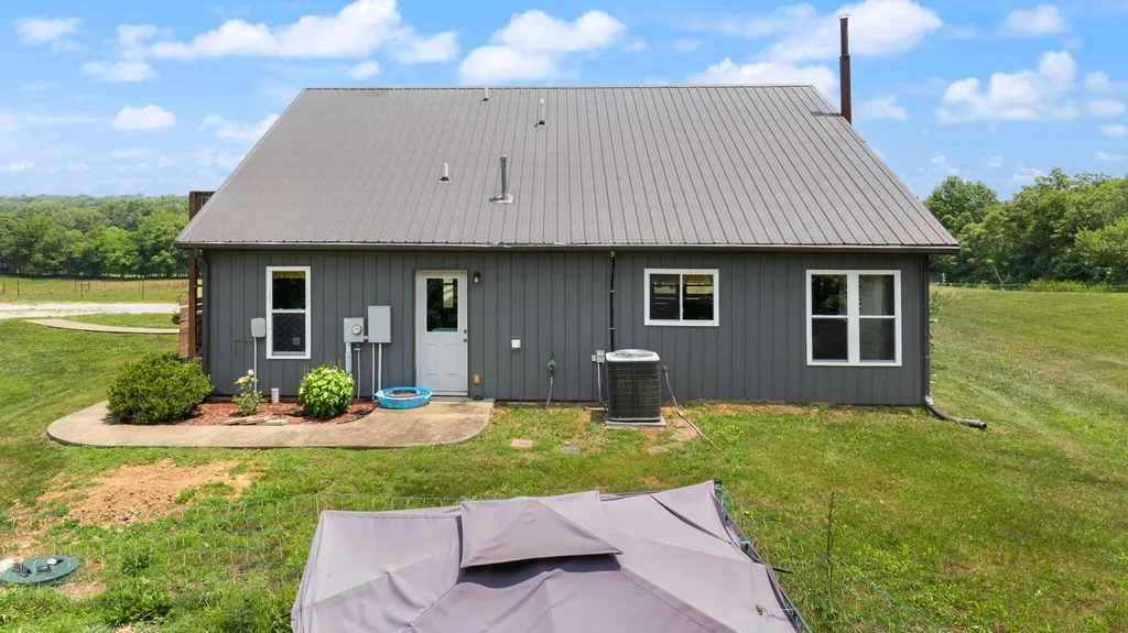 1717 Halltown Road Canmer KY 42722