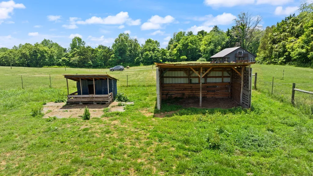 1717 Halltown Road Canmer KY 42722