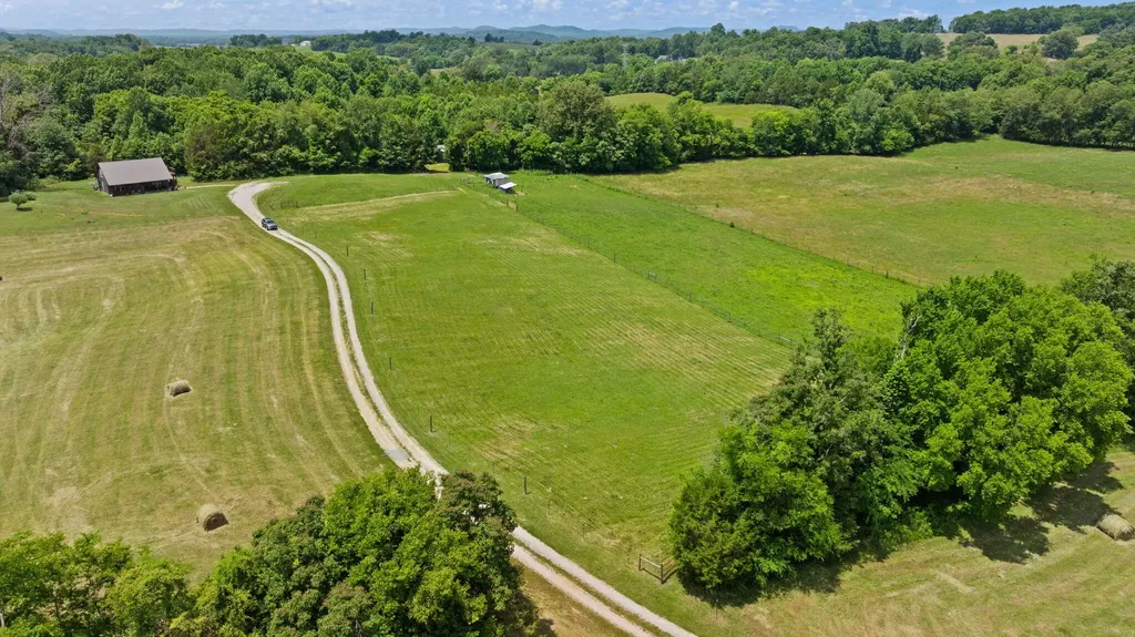 1717 Halltown Road Canmer KY 42722