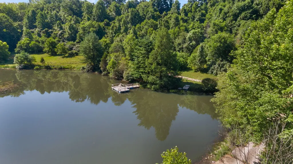 716 Renfro Creek Road Mt Vernon KY 40456